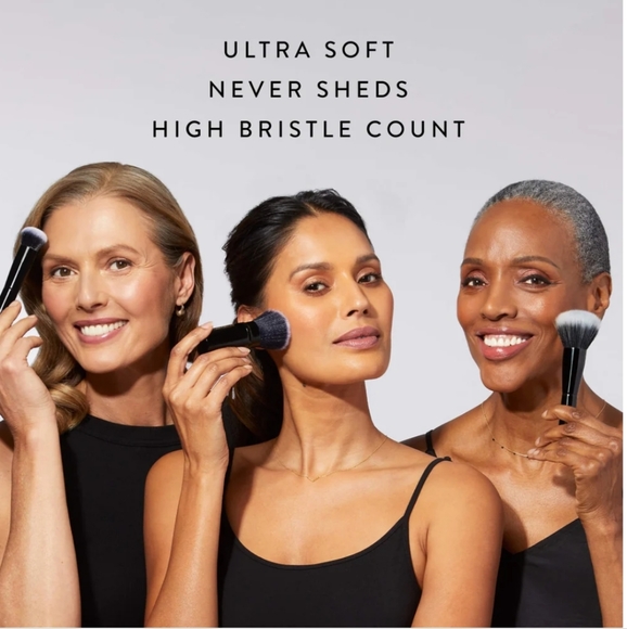 🌺SALE Laura Geller Powder Brush - Picture 3 of 4